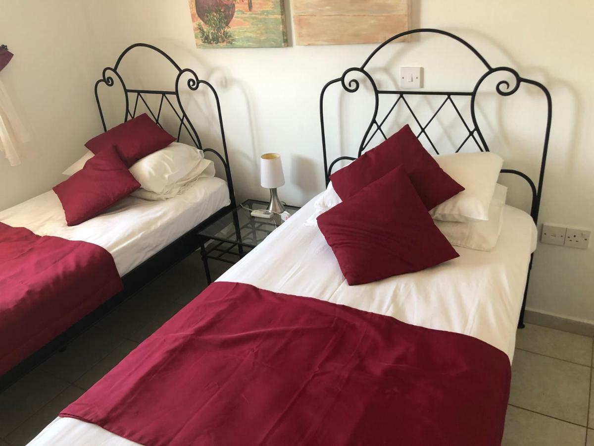 Royal Seacrest Apartment Paphos Exterior photo