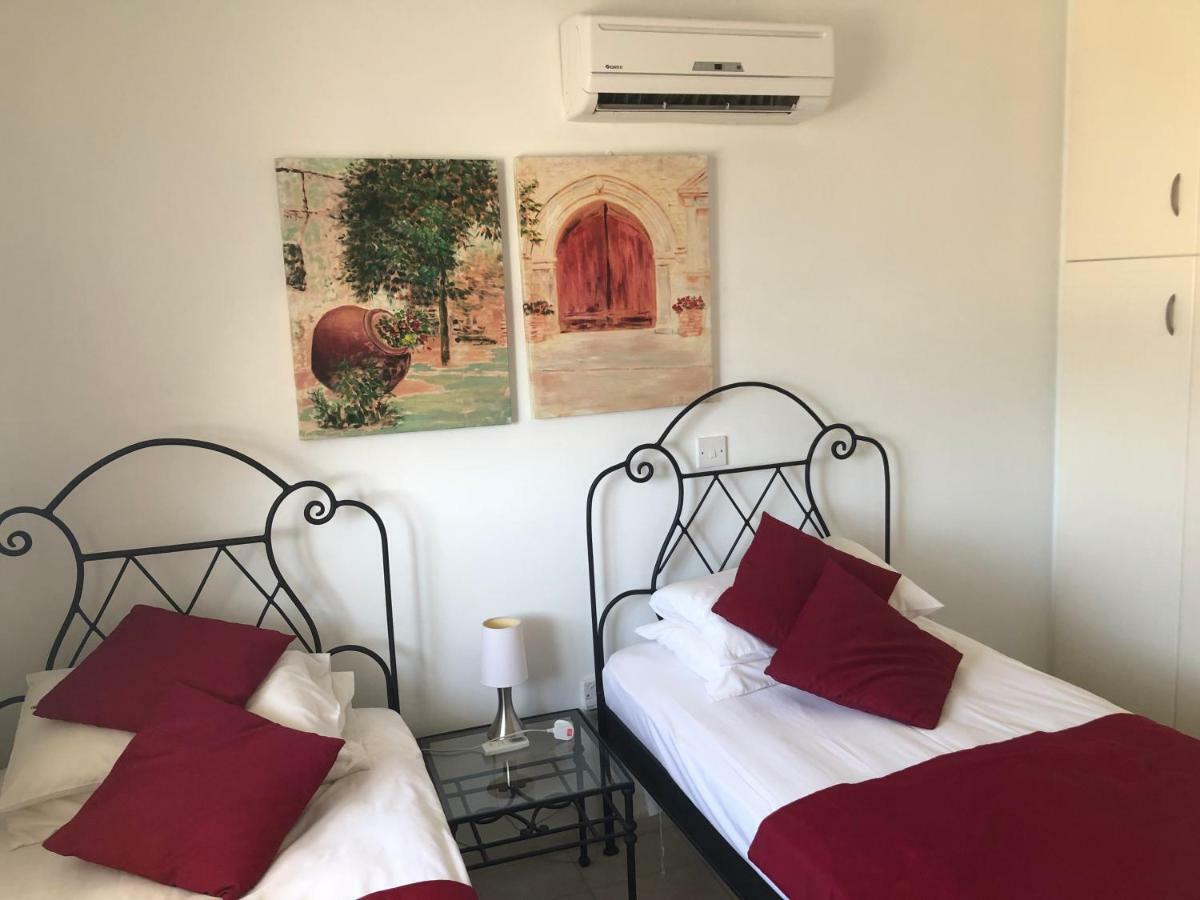 Royal Seacrest Apartment Paphos Exterior photo